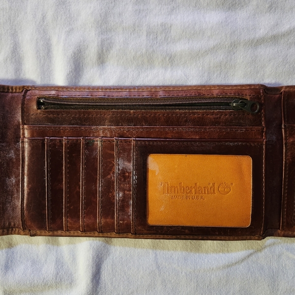 Vintage brown leather Timberland wallet bag.  Excellent weathered condition. - Picture 5 of 9
